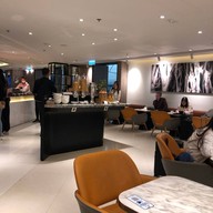 บรรยากาศ Plaza Premium Lounge Hong Kong International Airport