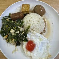 เฮียเพ้ง อาหาร & เครื่องดื่ม