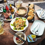 เมนูของร้าน Madam Pahtehh 2515 หมากแข้ง