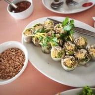 เมนูของร้าน แดงแหนมเนือง ในเมือง