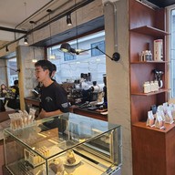 หน้าร้าน Batch.way ถนน เบญจางค์