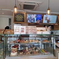 La Baguette The French  Bakery Cafe Naklua, Pattaya