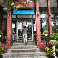 หน้าร้าน BEYOND CAFE  (บียอนด์ คาเฟ่ กาแฟ เค้ก) สาขาอาชีวะ