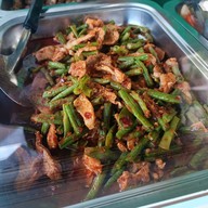 บรรยากาศ ข้าวแกงดวงดี