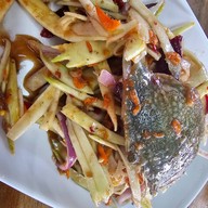 ลาบอุบล4 (ป้าแดง)