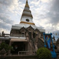 บรรยากาศ พระธาตุกลางน้ำ