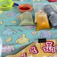 ร้านโจ๊กน้ำเต้าหู้ บีทีเอสสนามเป้าทางออก 3