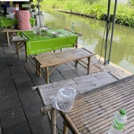 ก๋วยเตี๋ยวไก่บุฟเฟ่ต์