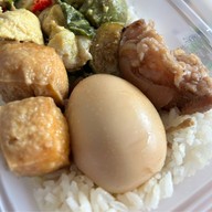 อาหารเจ ร้านข้าวแกงต้นน้ำ@สนามเป้า รับประกันความอร่อยค่ะ ข้าวแกงต้นน้ำ ข้างโรงพยาบาลพญาไท 2