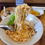 เมนูของร้าน หอมฟุ้ง ก๋วยเตี๋ยวต้มยำ วัดสุทัศน์ (เสาชิงช้า) หอมฟุ้ง ก๋วยเตี๋ยวต้มยำ วัดสุทัศน์ (เสาชิงช้า)