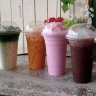 24 CAFE COFFEE (อิสรภาพ)