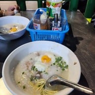 โจ๊กบุญรวมเจ้าเก่า 40ปี เตาถ่าน