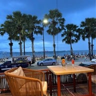 Fat Coco Beach Club พัทยา