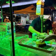 แจ็คหมึกช็อตยำหอยนางรม