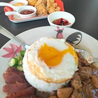 เมนูของร้าน 食未 เจี่ย บ่วย l ข้าวหน้าไก่