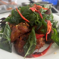 เมนูของร้าน ครัว เกาะใหญ่ by พริกไทยสด กรุงเทพกรีฑา