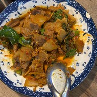 เมนูของร้าน เจ๊รูญแกงป่า หน้าอิ่มจังหมูกะทะ