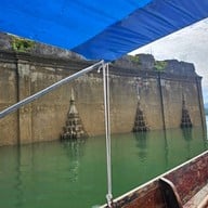 พรไพลินริเวอร์ไซด์