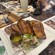 Beirut Lebanese Restaurant เพลินจิตเซ็นเตอร์