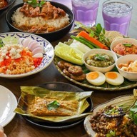 ต๊ะต่อนยอน อาหารเหนือ นวลจันทร์