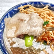 เมนูของร้าน ราดหน้านพดล พุทธมณฑลสาย 3