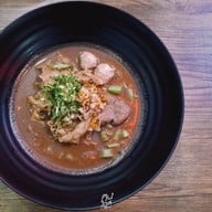 ก๋วยเตี๋ยวเรือเสือหน้าหยก (สูตรเข้มข้นไม่ใส่เลือด) Center One