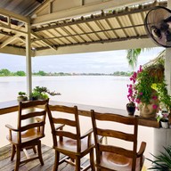 บรรยากาศ Longlai home cafe and bar Longlai home cafe and bar