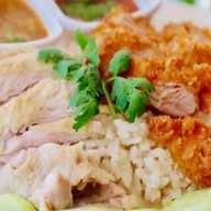 ข้าวมันไก่จับจิตจับใจ