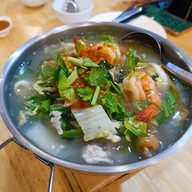 เมนูของร้าน บ้านเพ็ญ สุกี้&กุ้งอบวุ้นเส้น สายไหม