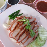 ข้าวมันไก่แม่จินดา ศรีสุนทร