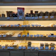 ยูเอฟเอ็มเบเกอรี่เฮ้าส์ ธนิยะ