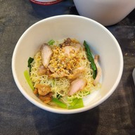 ร้านบุญเลิศ บะหมี่เกี๊ยว-ข้าวหมูแดง นางเลิ้ง