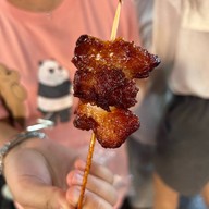 เมนูของร้าน หมูทอด ตลาดนัดอินดี้จตุจักร