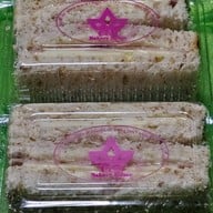 ยูเอฟเอ็มเบเกอรี่เฮ้าส์ ธนิยะ