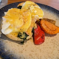 La Aranya คาซ่า เดอลา ฟลอร่า , เขาหลัก