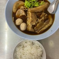ก๋วยเตี๋ยวเนื้อบิ๊กสุราชวัตร Bigsu beef noodle 陈牛肉面-曼谷 เขตราชวัตร