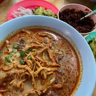 ข้าวซอย ลุงประกิจกาดก้อม