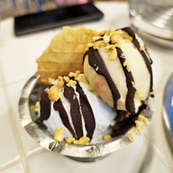 เมนูของร้าน Charussicecream บรรทัดทอง