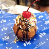 เมนูของร้าน Charussicecream บรรทัดทอง