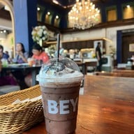 BEYOND CAFE  (บียอนด์ คาเฟ่ กาแฟ เค้ก) สาขาอาชีวะ