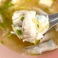 ข้าวต้มปลาบางกอก โจ๊ก เกาเหลาเลือดหมู