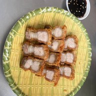 ขนมจีนไหหลำโกหลุ่น (KOLUN.H) เสาชิงช้า (Giant Swing)