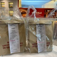 Smizzle Burger เซ็นทรัลเอ็มบาสซี่