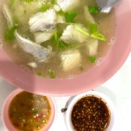 ข้าวต้มปลาบางกอก โจ๊ก เกาเหลาเลือดหมู