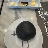 Another Hound Café สยามพารากอน
