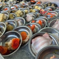 เสรีแต่เตี้ยม ตลาศาลเจ้า