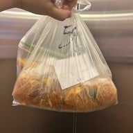 บ้านใหญ่ ผัดไทยเตาถ่าน ดินแดง