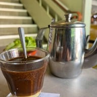 เสรีแต่เตี้ยม ตลาศาลเจ้า