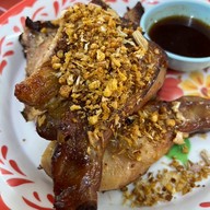 ลาบยโส ขมแป๋ตาย by ทรายมูล ฝั่งตรงข้ามโรงอาหารรามา