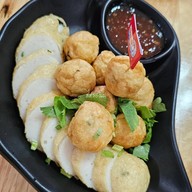 เมนูของร้าน ก๋วยเตี๋ยวลูกชิ้นเซียนปลา -